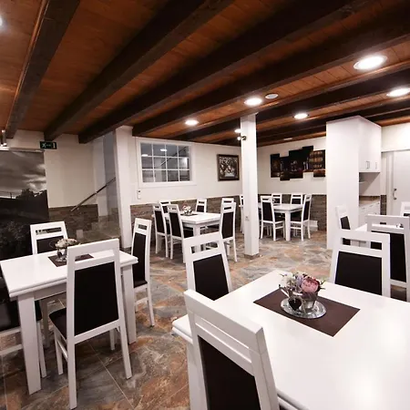Dos Infantas 3* Puebla de Sanabria