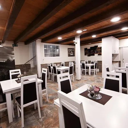 Dos Infantas 3* Puebla de Sanabria